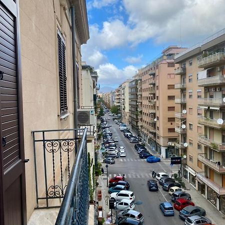 شقة Urban Poet Retreat - Casa Di Vincenzo E Andrea 2 باليرمو المظهر الخارجي الصورة