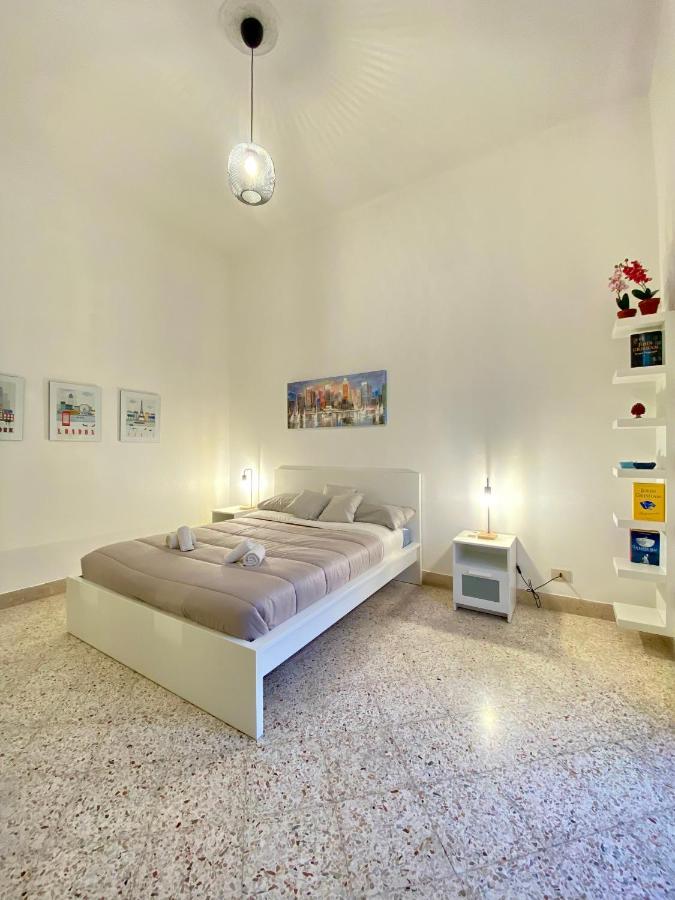 شقة Urban Poet Retreat - Casa Di Vincenzo E Andrea 2 باليرمو المظهر الخارجي الصورة